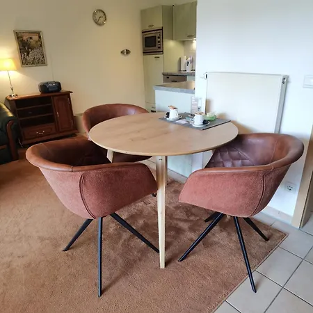 Juliane In Der Zum Kronprinzen Direkt Gegenueber Der Saarow Therme