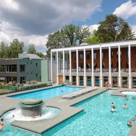 Juliane In Der Zum Kronprinzen Direkt Gegenueber Der Saarow Therme