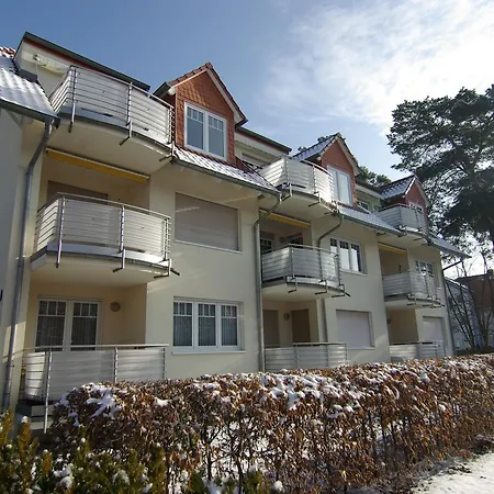 Juliane In Der Zum Kronprinzen Direkt Gegenüber Der Saarow Therme * Bad Saarow