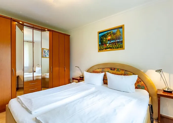 Appartement Juliane In Der Zum Kronprinzen Direkt Gegenueber Der Saarow Therme Bad Saarow