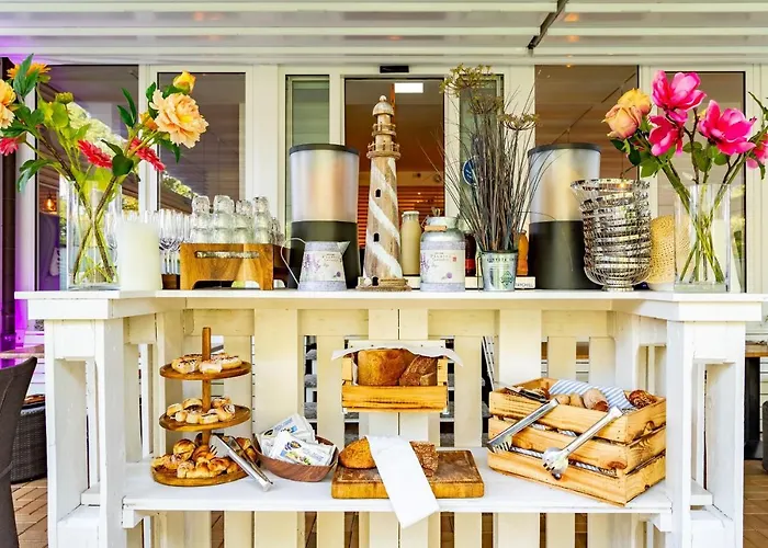 Juliane In Der Zum Kronprinzen Direkt Gegenueber Der Saarow Therme *