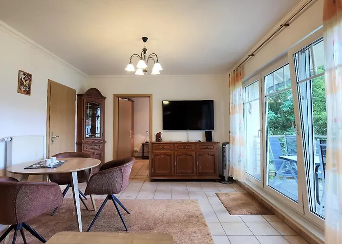 Juliane In Der Zum Kronprinzen Direkt Gegenueber Der Saarow Therme * Bad Saarow