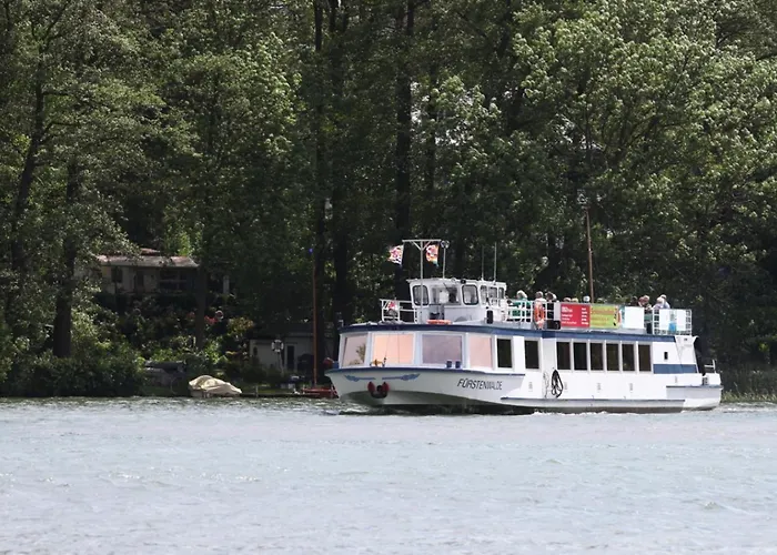 Appartement Juliane In Der Zum Kronprinzen Direkt Gegenueber Der Saarow Therme *